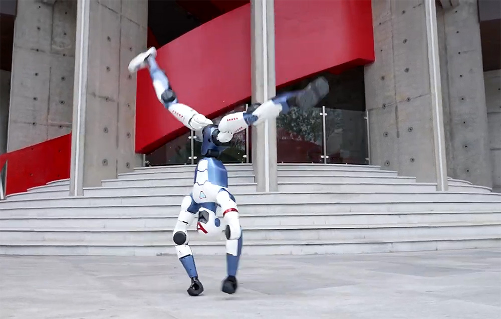 Robot humanoidalny UNITREE R1 Air - Crismon Hero aprašymas - Prekės nuotrauka