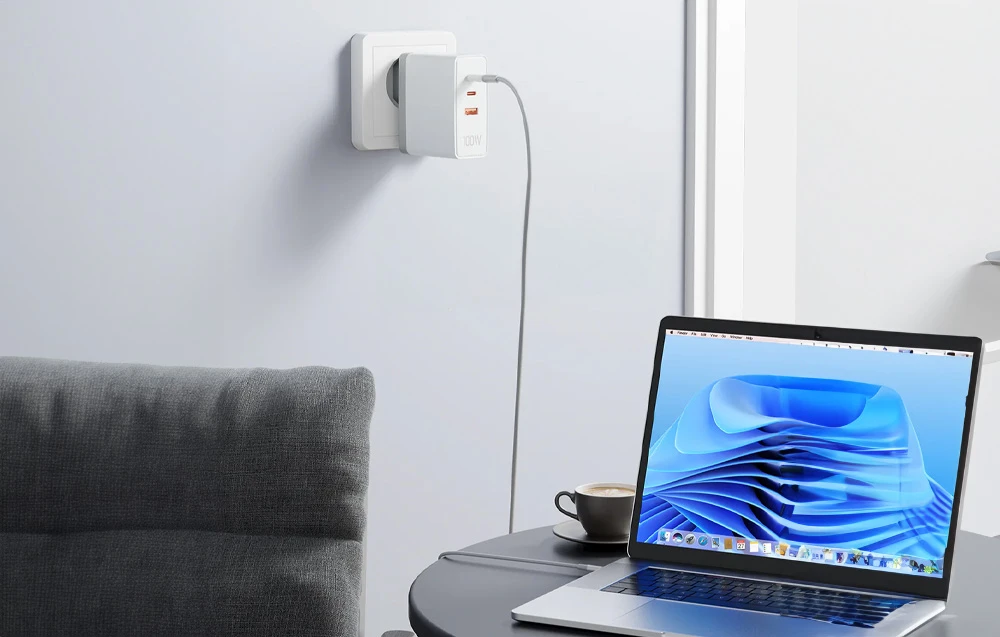 Vention Sieninis įkroviklis, ventiliacija, FEGW0-EU, 2xUSB-C, USB-A, 100W/100W/30W, GaN (balta) aprašymas - Prekės nuotrauka Vention Sieninis įkroviklis, ventiliacija, FEGW0-EU, 2xUSB-C, USB-A, 100W/100W/30W, GaN (balta) aprašymas - Prekės nuotrauka