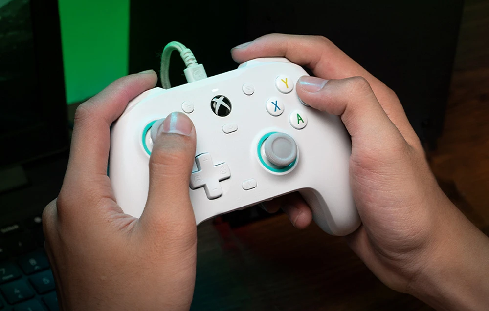 Laidinis žaidimų valdiklis GameSir G7 SE – baltas aprašymas - Prekės nuotrauka