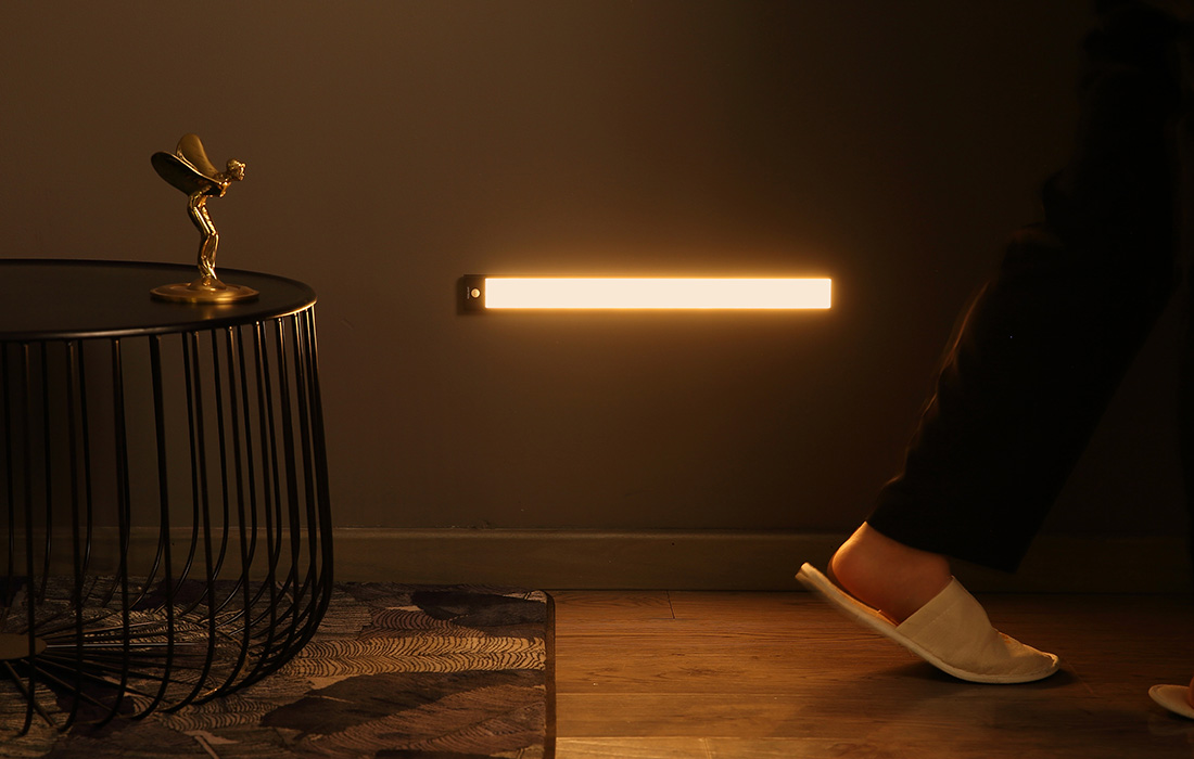 Lubinis šviestuvas Yeelight spintos jutiklinis šviestuvas A40 (40cm), Juodas | YLBGD-0045 | 2.4 W aprašymas - Prekės nuotrauka Lubinis šviestuvas Yeelight spintos jutiklinis šviestuvas A40 (40cm), Juodas | YLBGD-0045 | 2.4 W aprašymas - Prekės nuotrauka