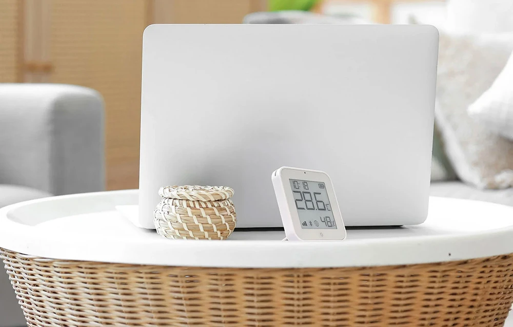 Shelly BLU H&T Ekranas ZB temperatūros, drėgmės, LUX sensorius, Bluetooth, Zigbee, Baltas aprašymas - Prekės nuotrauka