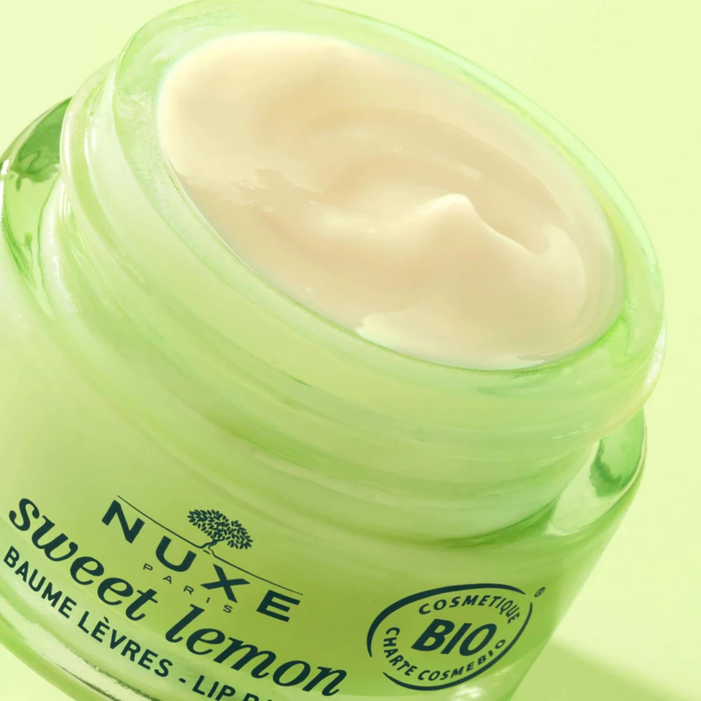 Nuxe drėkinantis lūpų balzamas Sweet Lemon 15 g