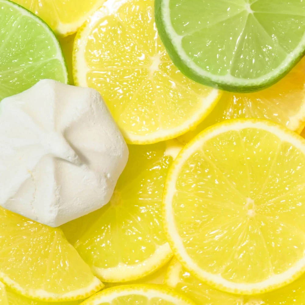 Nuxe drėkinantis lūpų balzamas Sweet Lemon 15 g