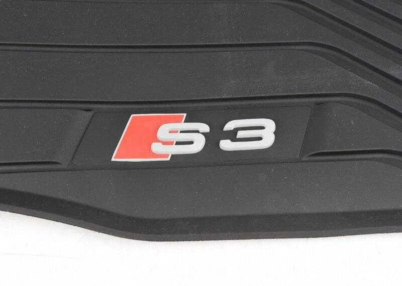 Audi A3 Saloon Sportback 8Y 2020 Juodos Visų Orų Pėdų Kilimėliai VAG Originalus 8Y1061221A041