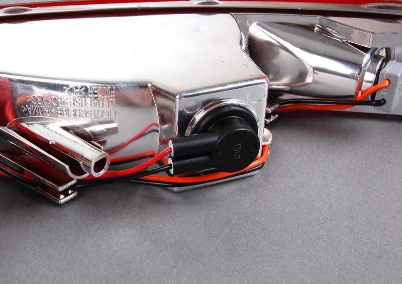 Audi Q5 Galinė Šviesa VAG Originalus 8R0945096B