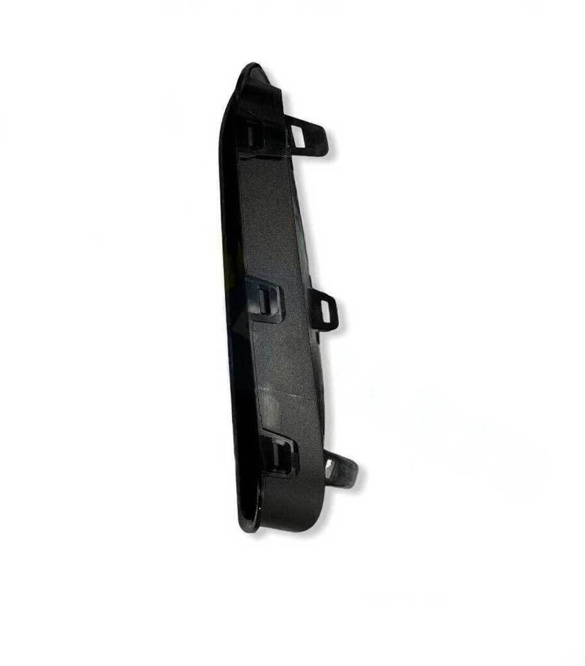 BMW 1 SERIES F40 M SPORT priekinio bamperio šoninės apdailos grotelės kairės pusės 51118075625 originalios