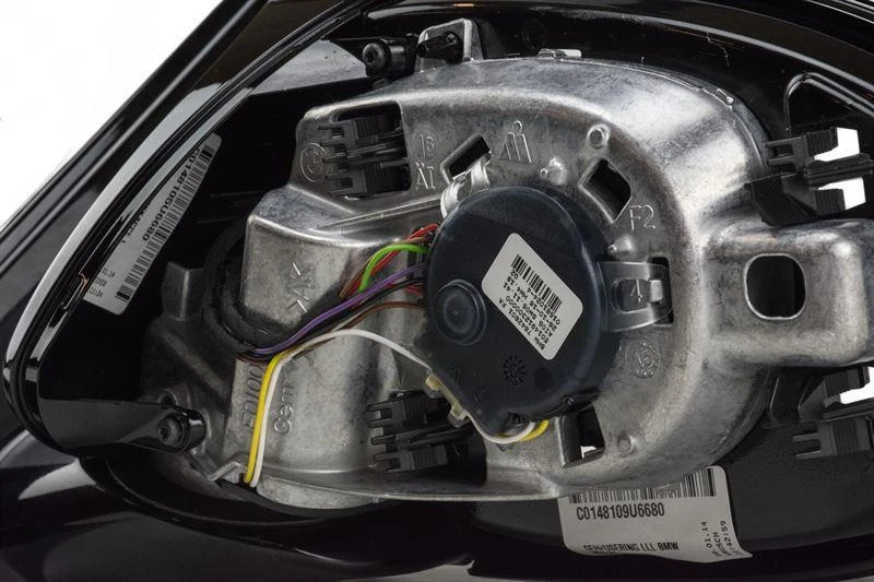 BMW 1 Serija E81 E82 E88 Kairys Sildyti Kairio Veidrodyje Židinys Originalus 51168051923