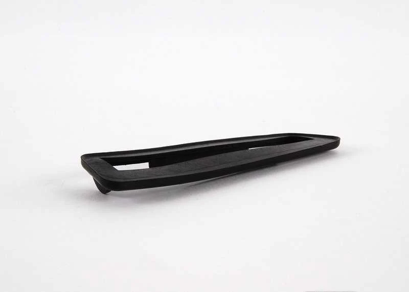 BMW 1502-2002tii Veidrodžio pagrindo tarpinė kairėje originali 51161807731