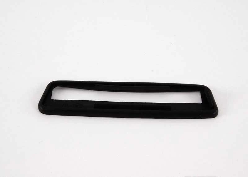 BMW 1502-2002tii Veidrodžio pagrindo tarpinė kairėje originali 51161807731