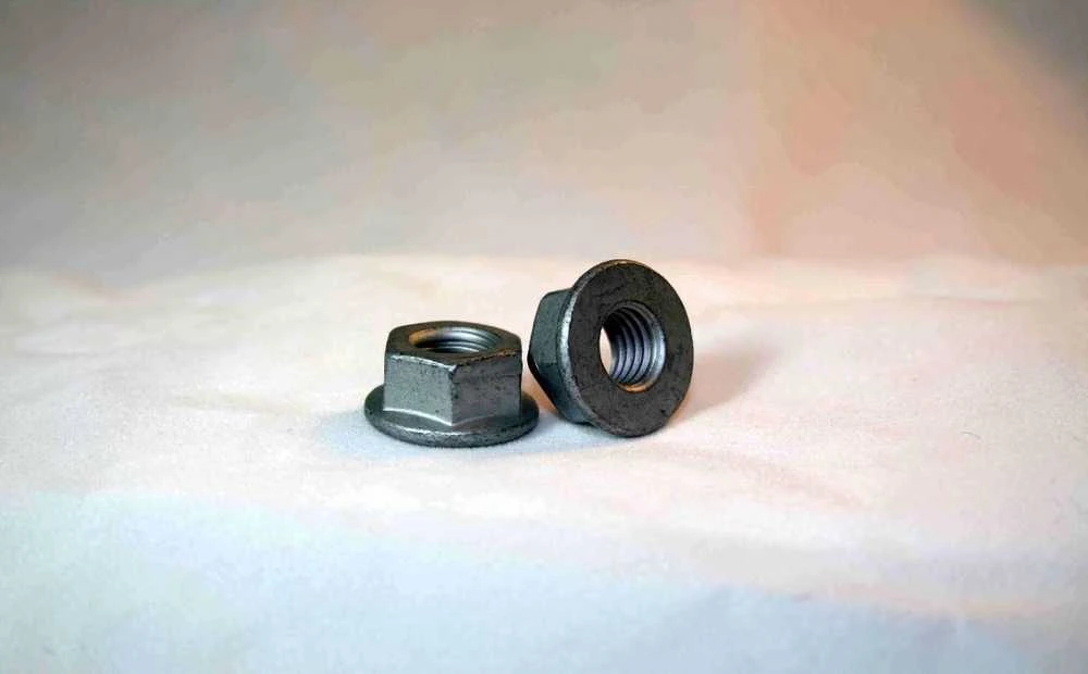 BMW 16mm šešiakampis savisriegis flanšinis veržlė M10x1.5 mm 6760587 33306760587