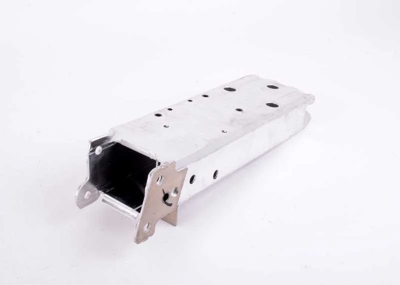 BMW 2' F87 M23' F80 M3 4' F82 M4 LCI 4' F83 M4 LCI bamperio smūgio juostos laikiklis dešinėje 51118057152 Originali