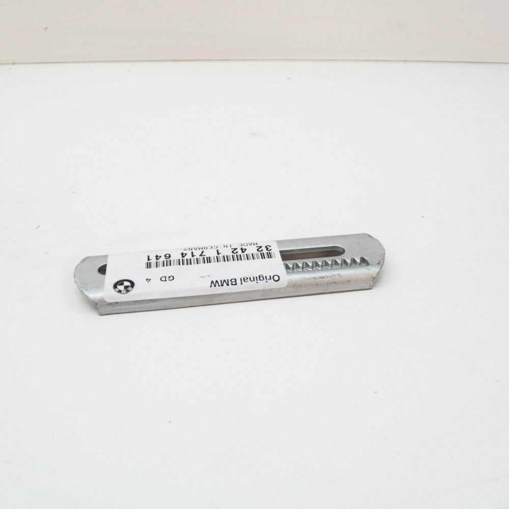 BMW 3 E30 vairo stiprintuvo siurblio reguliavimo juosta 32421714641 1714641 Originali