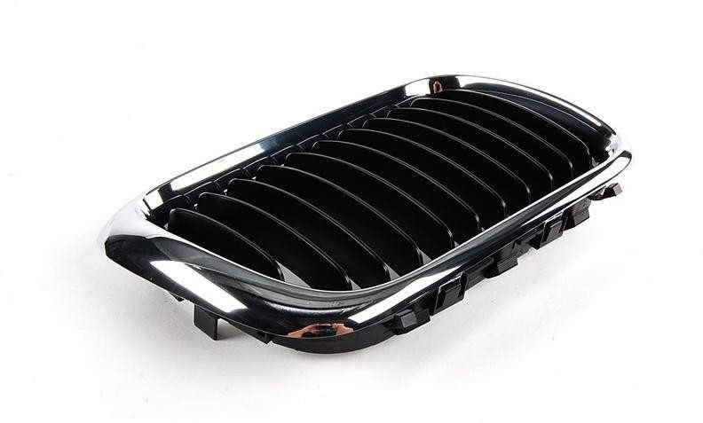 BMW 3 E36 Dešinės Pusės Grilė Originalus 51138195152