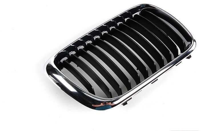 BMW 3 E36 Dešinės Pusės Grilė Originalus 51138195152
