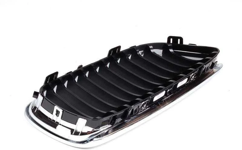 Bmw 3 E90 E91 Kairysis Grilis Originalus 51137201969