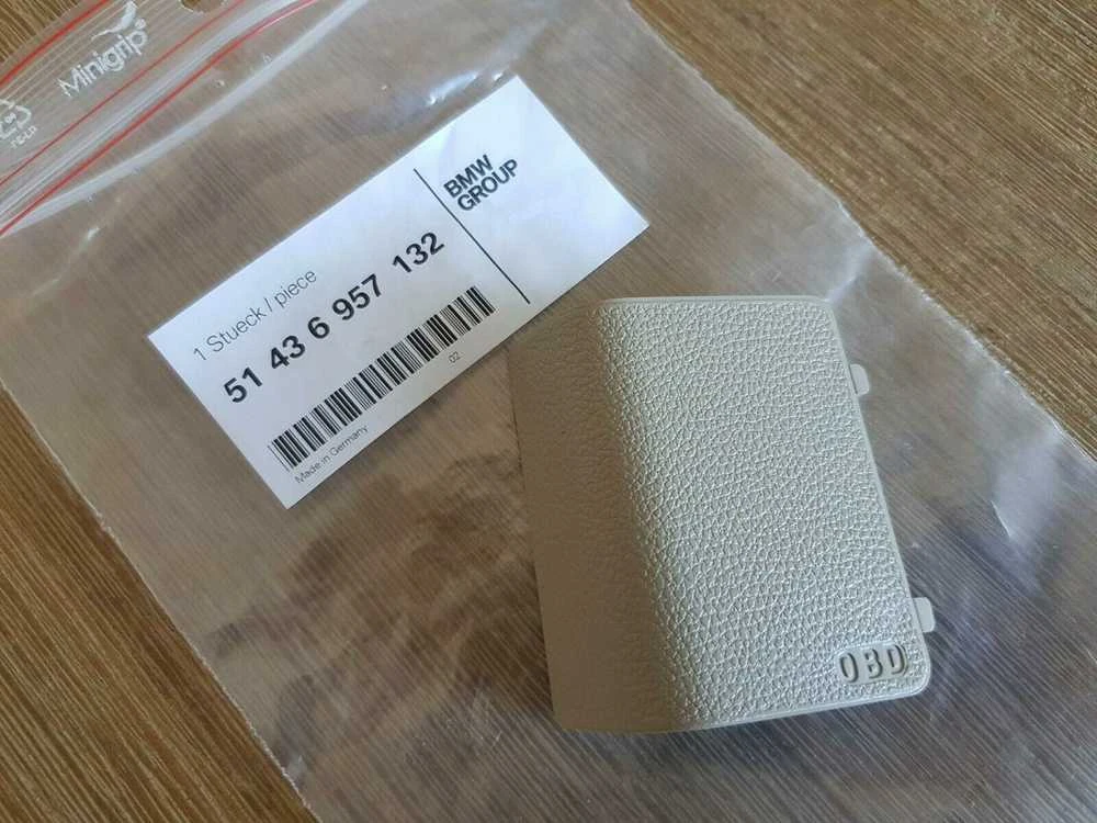 BMW 3 E92 E93 OBD kištukinio lizdo dangtelis RHD originalus 51436957132