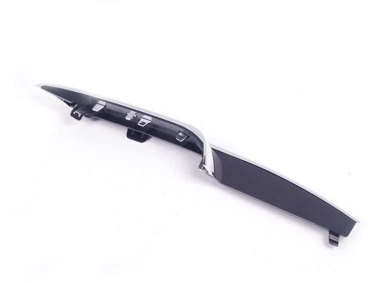 BMW 3 serijos F30 kairysis chromuotas grotelių apdailos elementas originalus 51117279697