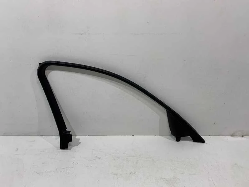 BMW 3 F30 F31 priekinis kairysis vidaus lango rėmo sandariklis originalus 51337259381