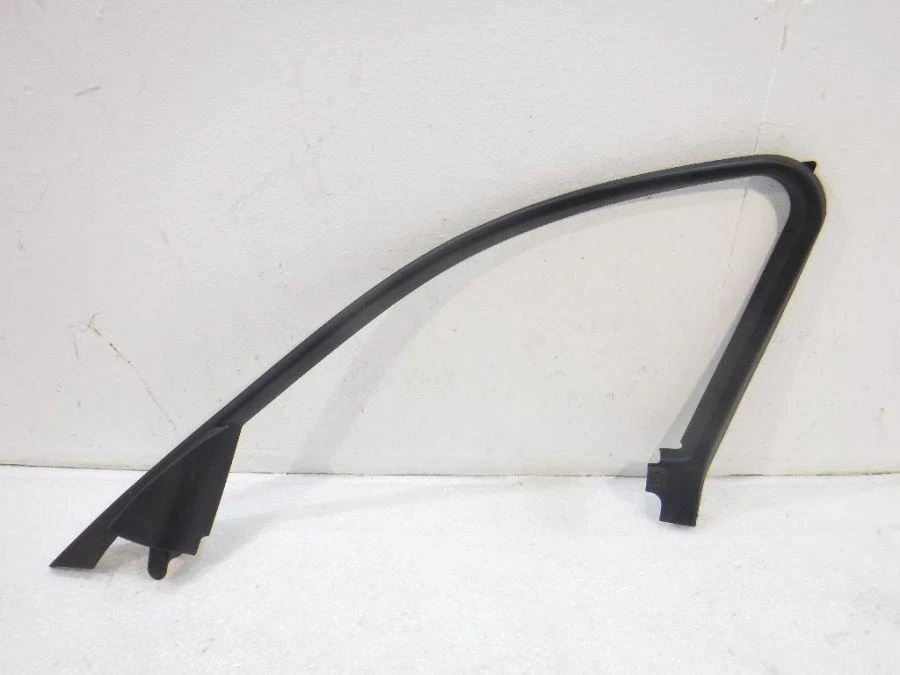 BMW 3 F30 priekinis dešinysis vidaus lango rėmo sandariklis originalus 51337259382