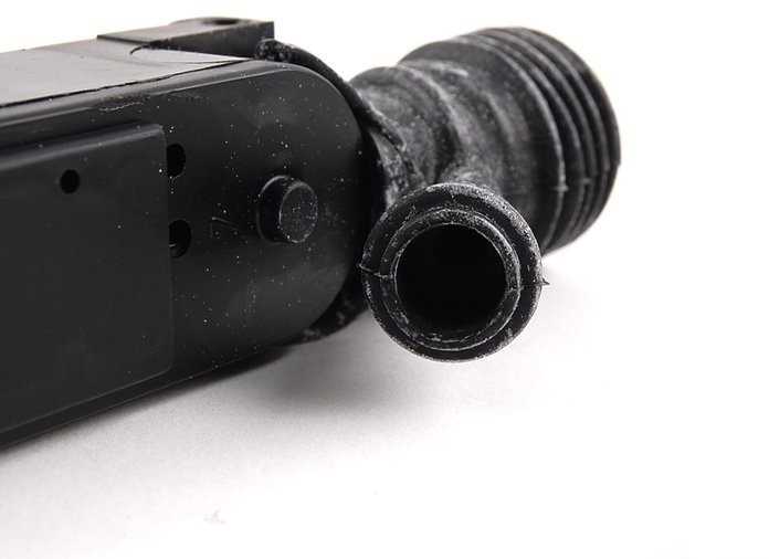 BMW 3 serijos E30 1982-1991 priekinis bamperio apatinis dangtis grotelių dangtis originalus 51711953609