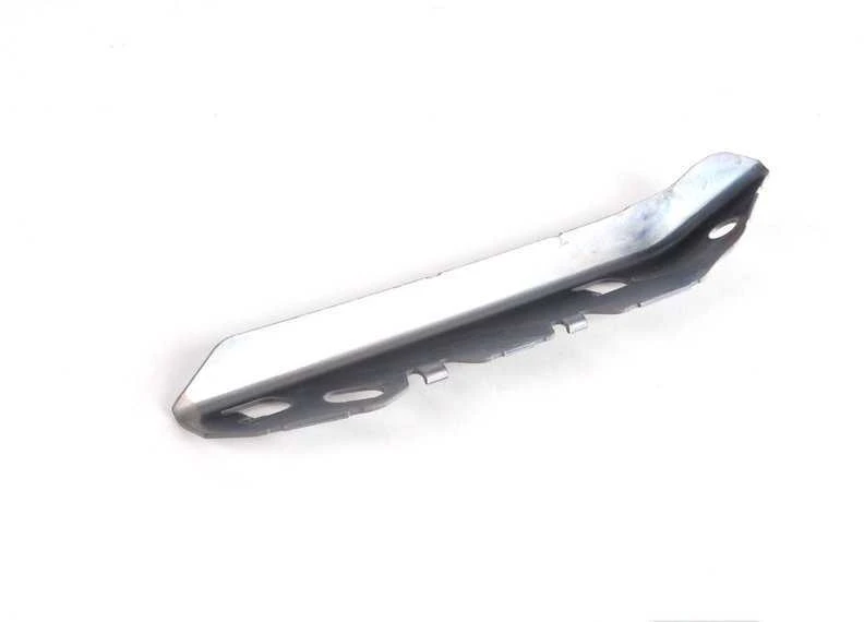 BMW 3 serijos E92 E93 priekinio kairiojo bamperio įdėklas originalus 51117154715