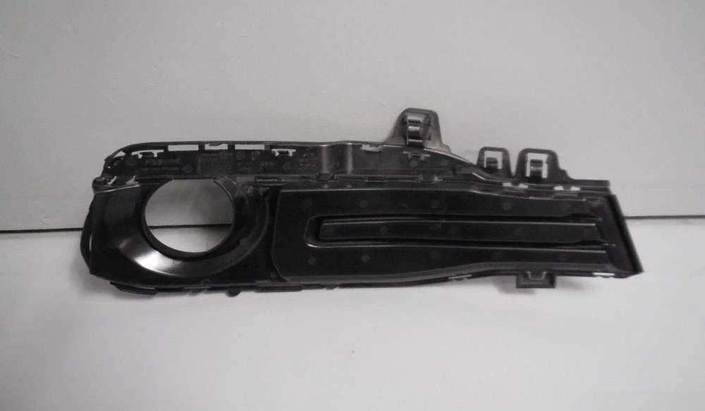 BMW 3 serijos F30 F31 LCI priekinio kairiojo rūko žibinto grotelės 51117396857 originalios