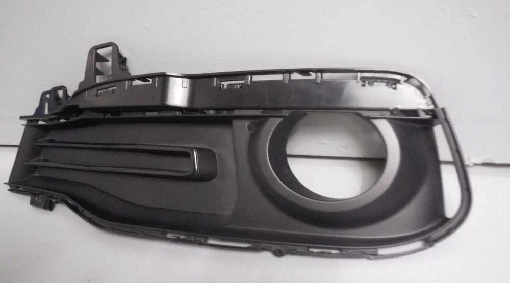 BMW 3 serijos F30 F31 LCI priekinio kairiojo rūko žibinto grotelės 51117396857 originalios
