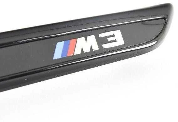 BMW F80 sparno grotelės kairė pusė Originalus 51148068587