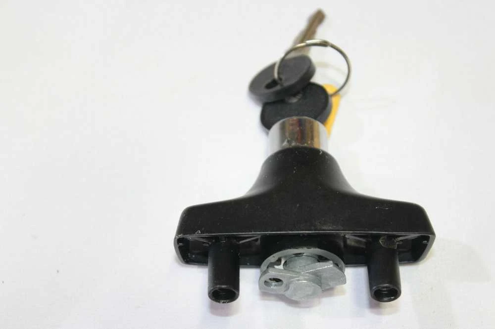 Bmw E30 Bagažinės Dangčio Užrakto Cilindras Su Raktu Originalus 51241904514