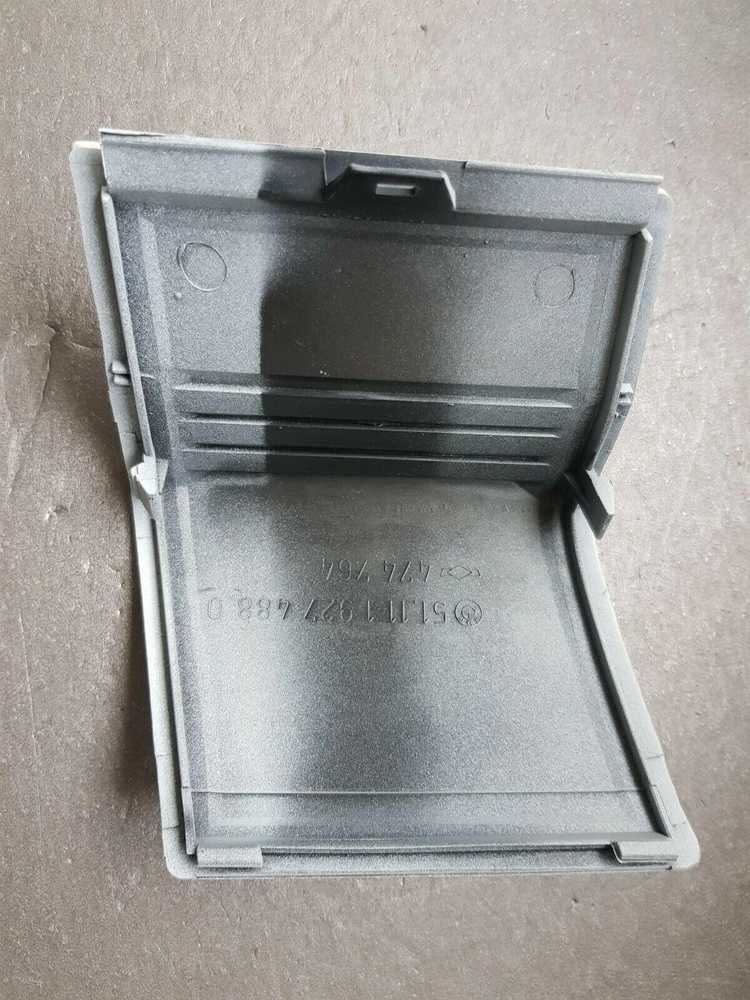BMW 5 E28 Dešinė Abdeckung Originalus 51111934658