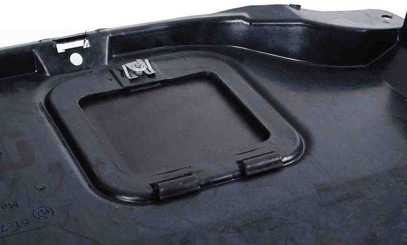 BMW 5 E39 Priekinis Variklio Skydas Originalus 51712498988