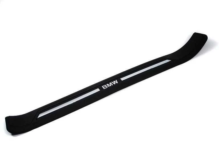 BMW 5 serijos E39 priekinės kairės vairuotojo durų juoda slenkstis originalus 51478178119