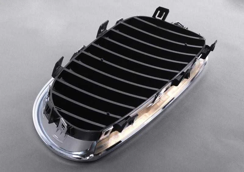 Bmw 5 E60 E61 Dešinės Pusės Grilė Originalus 51137027062
