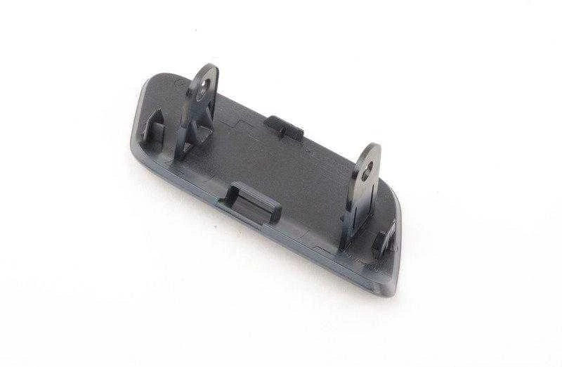 BMW 6 serijos F06 F12 F12 F13 priekinių žibintų plovimo dangtelio dangtelis kairysis originalus 51118055289