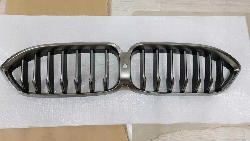 Bmw 840i M850i xDrive Viršutinės Grotelės Originalus 51137933448
