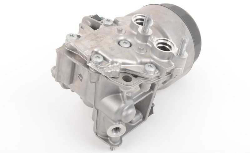 Bmw Alyvos Filtras Su Alyvos Aušintuvo Jungtimi E60 E61 E63 E64 Originalus 11427837710