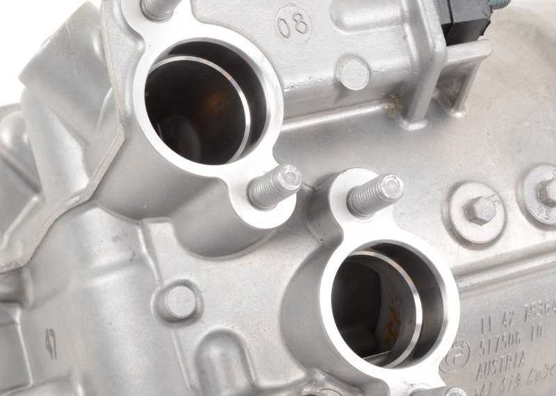 Bmw Alyvos Filtras Su Alyvos Aušintuvo Jungtimi E60 E61 E63 E64 Originalus 11427837710