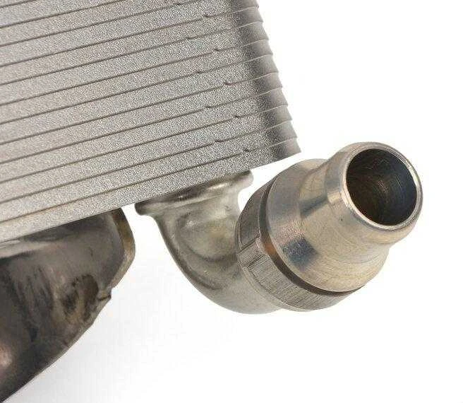 Bmw Automatinės Pavarų Dėžės Alyvos Aušintuvas G30 G31 G32 Originalus 17218607245