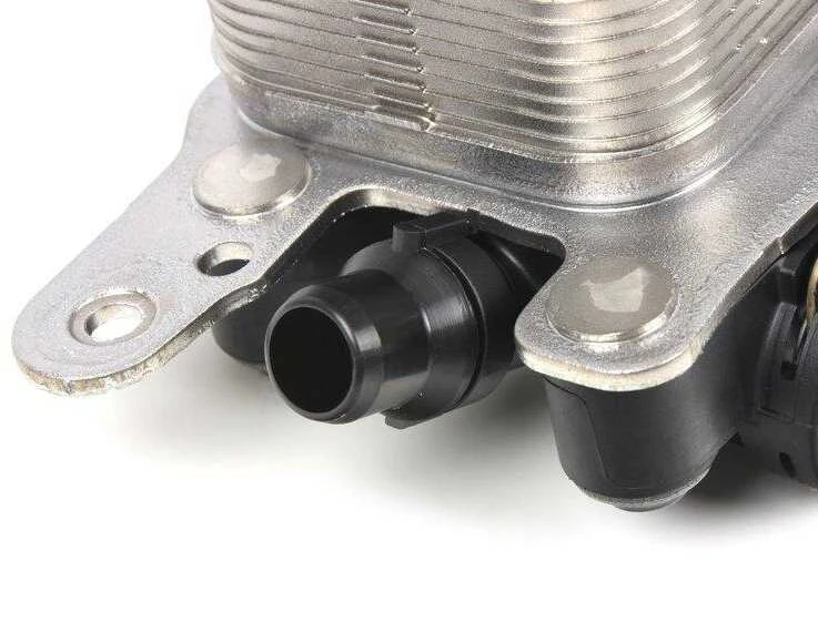 Bmw Automatinės Pavarų Dėžės Alyvos Aušintuvas G30 G31 G32 Originalus 17218607245