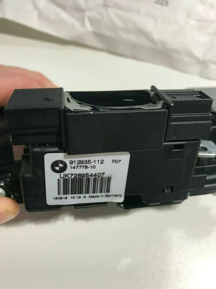 Bmw Bagažinės Galinių Durelių Užrakto Fiksatorius 3 F34 Gt 5 F11 X3 F25 Originalus 51247269544