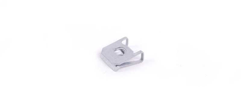 BMW C Klipas Mutter Selbstsichernd E81 E87 E90 F45 F46 Originalus 07146951655
