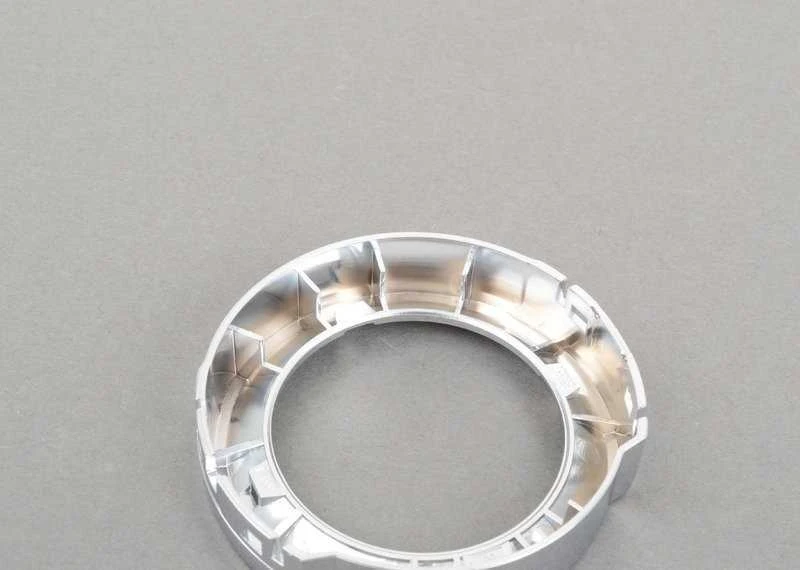 Bmw Chrome Žiedas E81 E87 E90 E92 E93 X1 E84 Originalus 65829353030