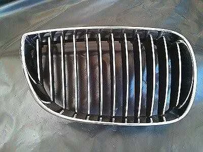 BMW Dešinės Pusės Grilė E81 E87 2006 2011 Originalus 51137128614