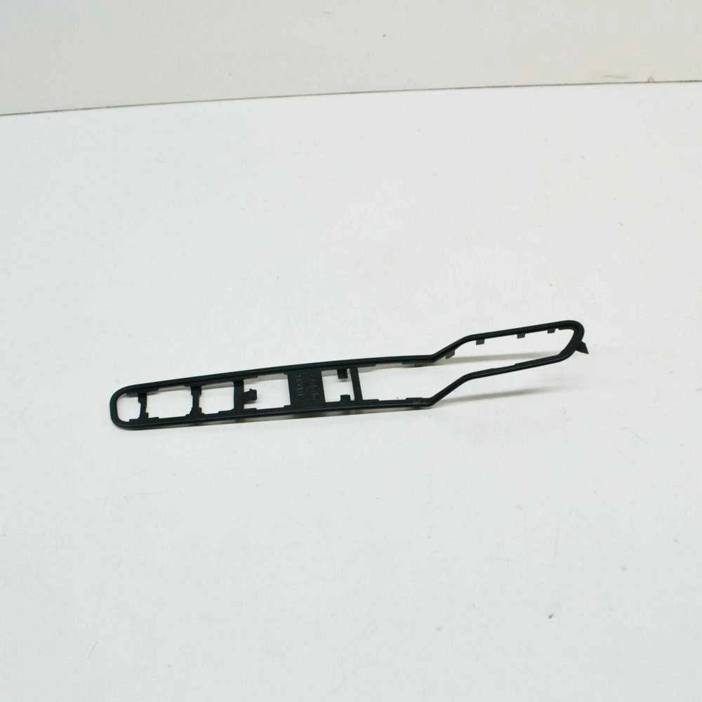 BMW dešinės pusės grotelių pagrindas 51138051818 Originalus