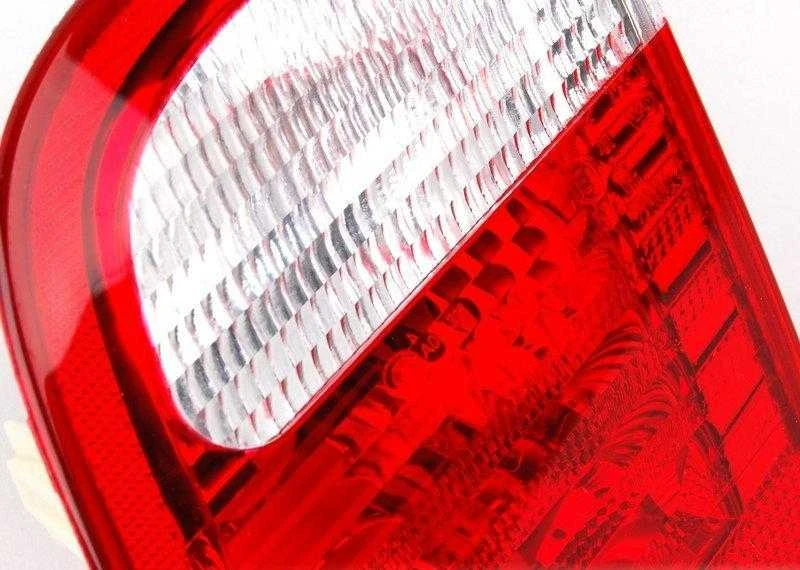 BMW Dešinysis Vidinis Galinių Žibintų Klasterys 3 E46 63218364924