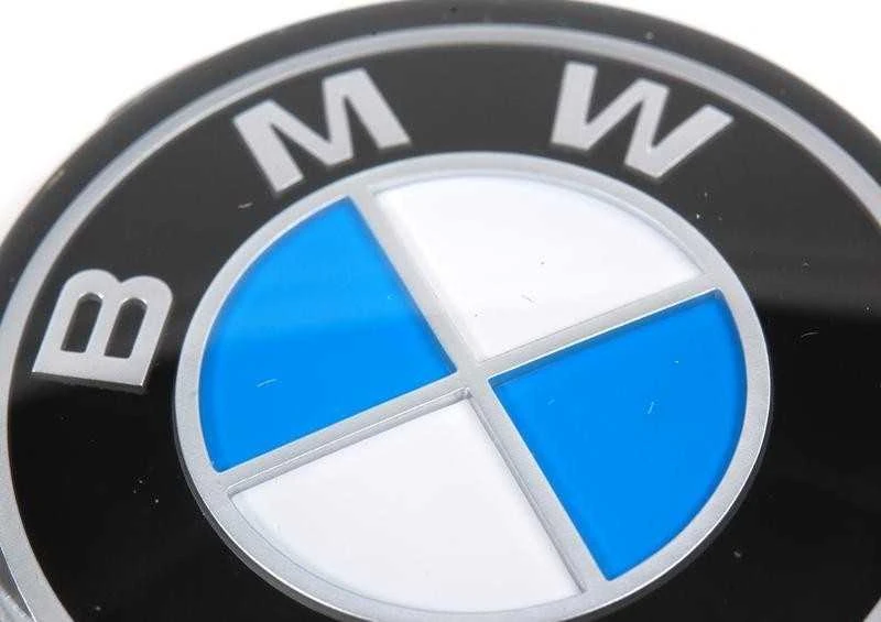 BMW E21 E30 Sportinė vairo emblema originali 32331117279