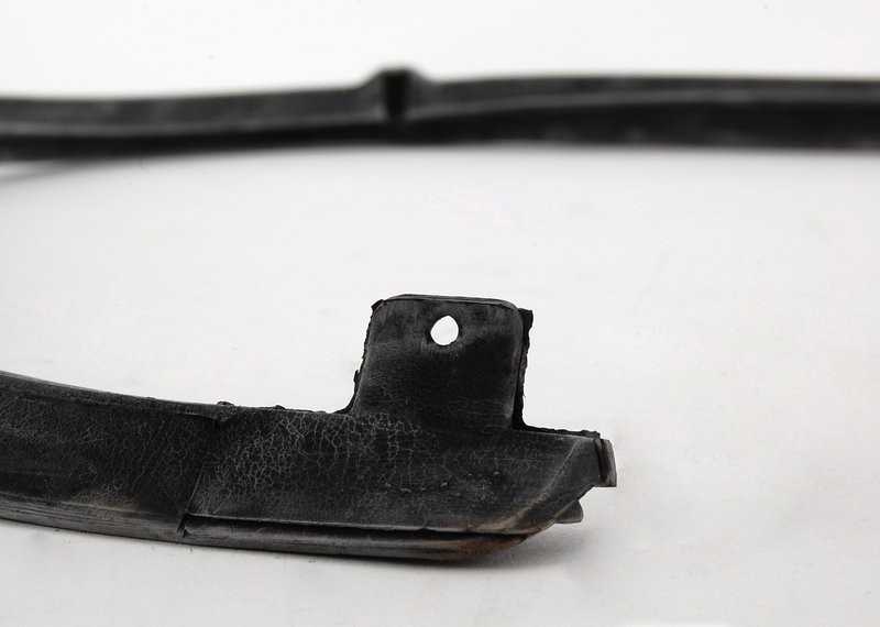 BMW E30 3' Kairiojo Dichtung Originalus 51221888213