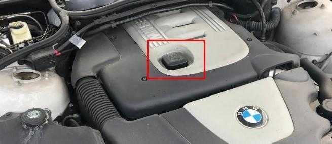 BMW E30 E31 variklio alyvos įpylimo dangtelis originalus 11127509328