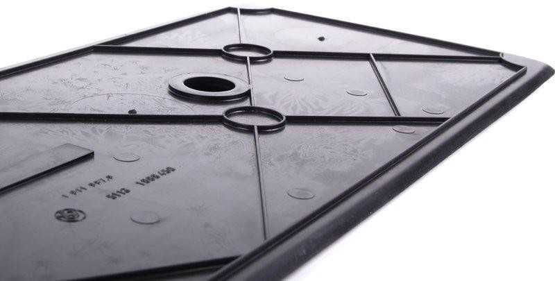 BMW E30 Kennzeichenblende Originalus 51131888450