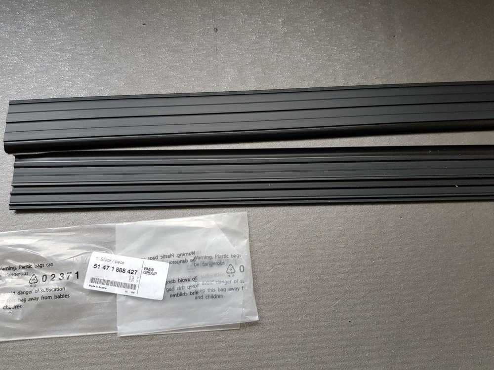 BMW 3 E30 kupė kairės pusės priekinių durų slenkstis, originalus, 51471888427